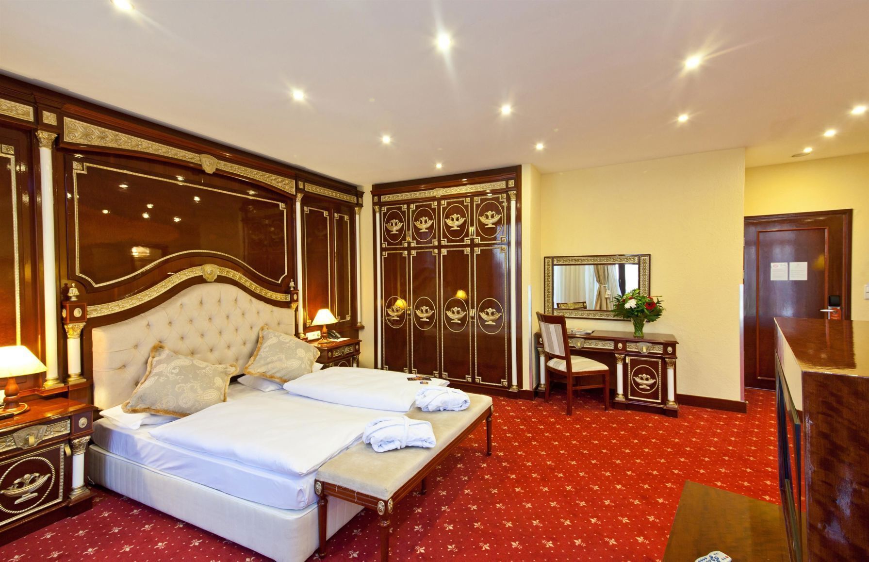 Ropa de cama de alta calidad, caja fuerte, decoración individual