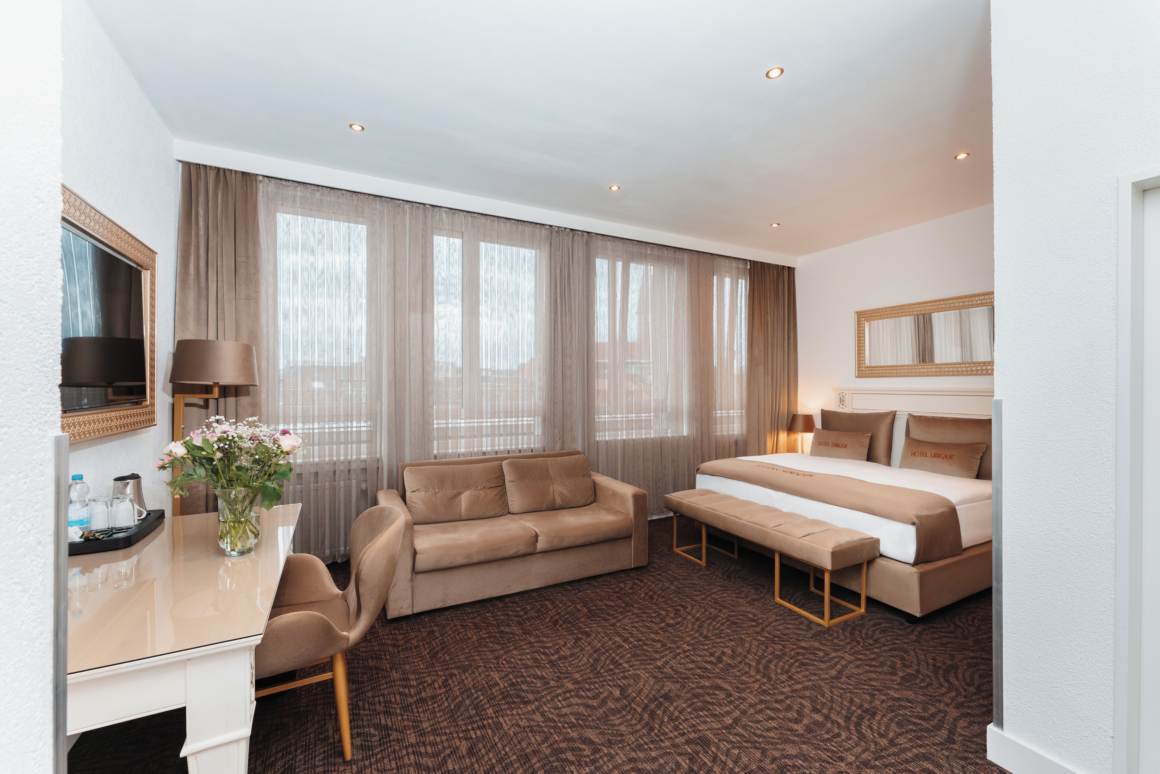 premium bedding, in-room safe, individually decorated, desk