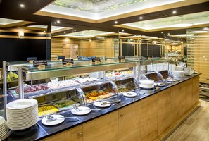 Buffet - Aquaticum Debrecen Thermal and Wellness Hotel (Debrecen)