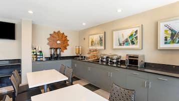 Free daily buffet breakfast