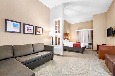 Comfort Suites Orlando Airport