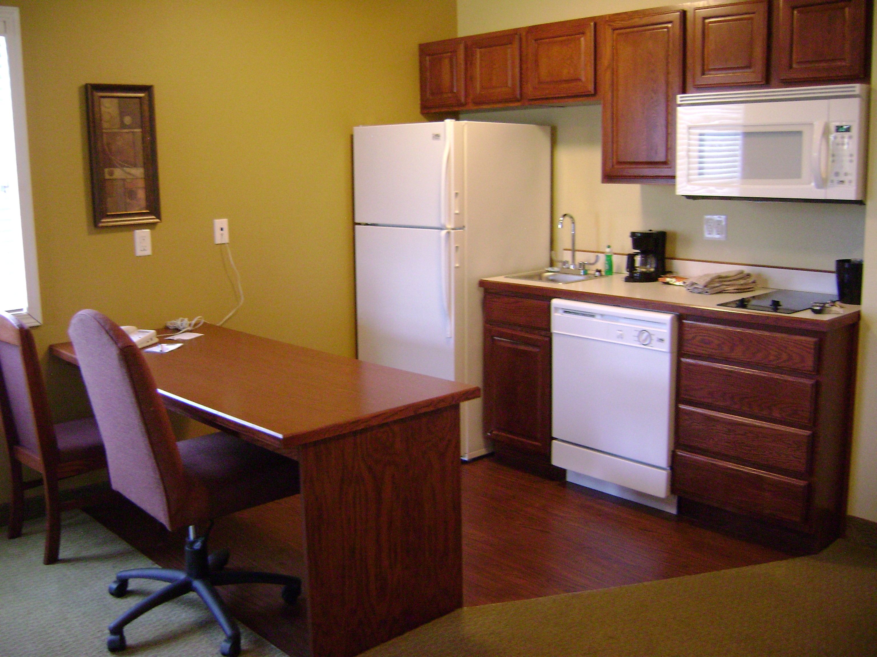 Suite (2 Room King Suite) | Premium bedding, iron/ironing board, free WiFi