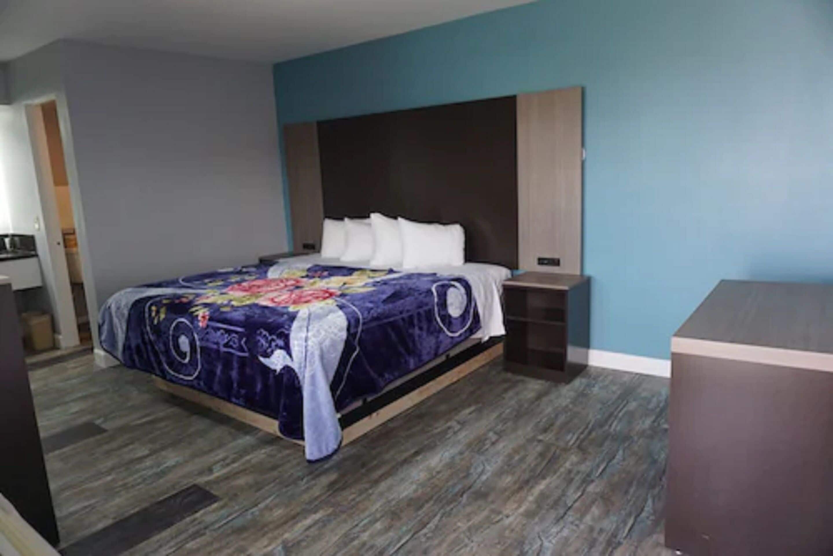 Classic-værelse - 1 queensize-seng | Skrivebord, strygejern/strygebræt, gratis Wi-Fi, sengetøj