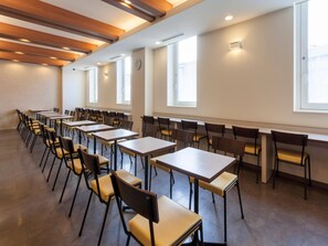 Free daily buffet breakfast - Comfort Hotel Obihiro (Obihiro)