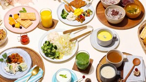 بوفيه فطور مجانًا يوميًا