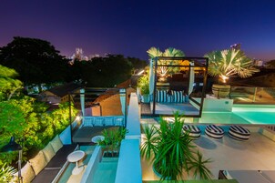 2 piscinas al aire libre (de 08:00 a 19:00), sombrillas, tumbonas