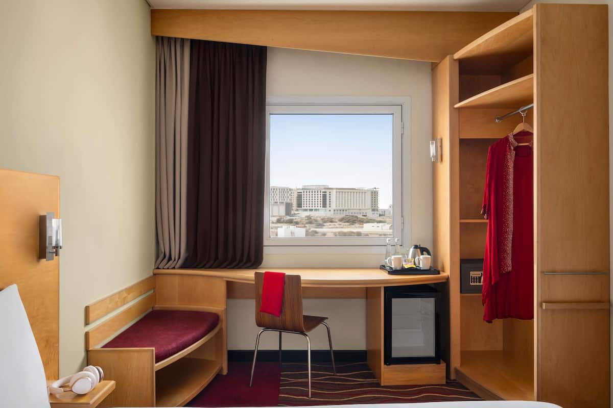 Ropa de cama de alta calidad y minibar