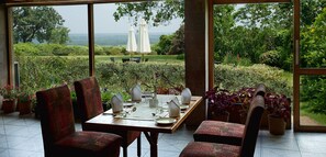 Breakfast, lunch, dinner served; international cuisine - Sinclairs Retreat Dooars (Mal)