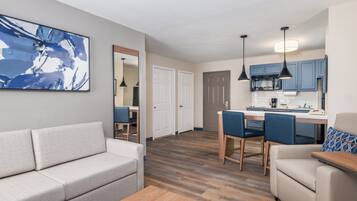 Suite, 1 Bedroom | Desk, iron/ironing board, rollaway beds, free WiFi