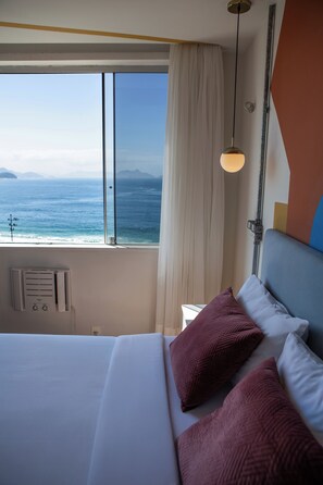 经济客房, 1 张双人床, 海洋景观 | 办公桌、免费 WiFi、床单