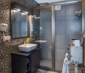 Bathroom - Swaroop Vilas - Lake Facing Boutique Hotel (Udaipur)