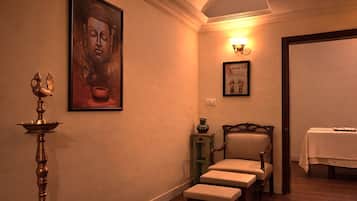 Couples treatment room(s), sauna, steam room, hot stone massages