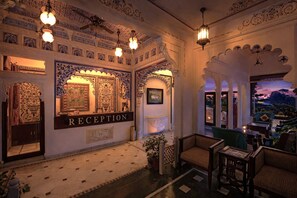 Exterior - Swaroop Vilas - Lake Facing Boutique Hotel (Udaipur)
