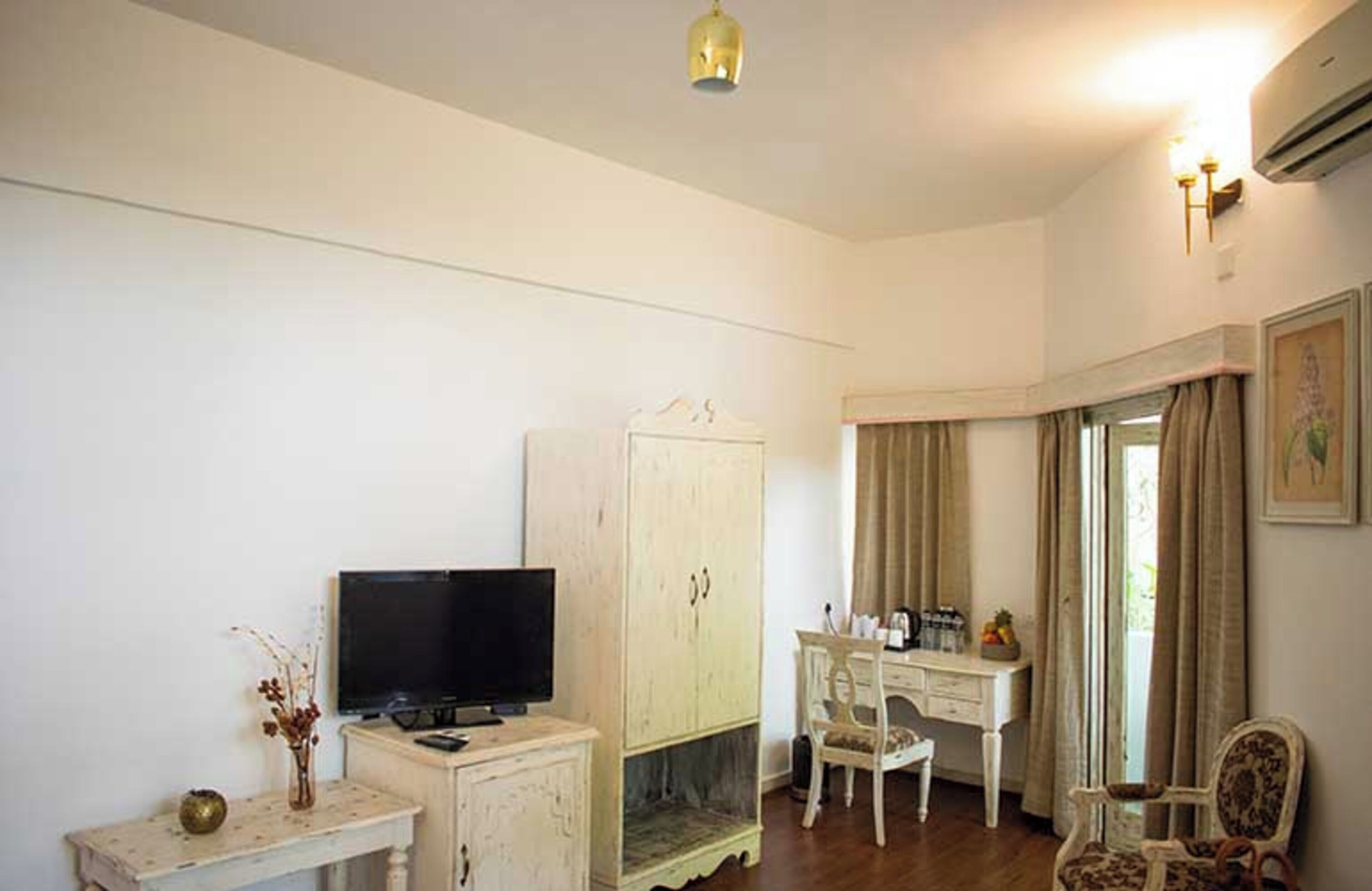 Photo - Swaroop Vilas - Lake Facing Boutique Hotel