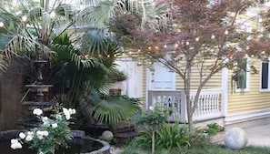 Suite Familiale (Courtyard Cottage)