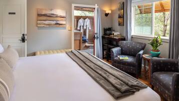The Gray Pine, 1 King Bed, Private Bathroom, Mountain View | Egyptian cotton sheets, premium bedding, pillowtop beds