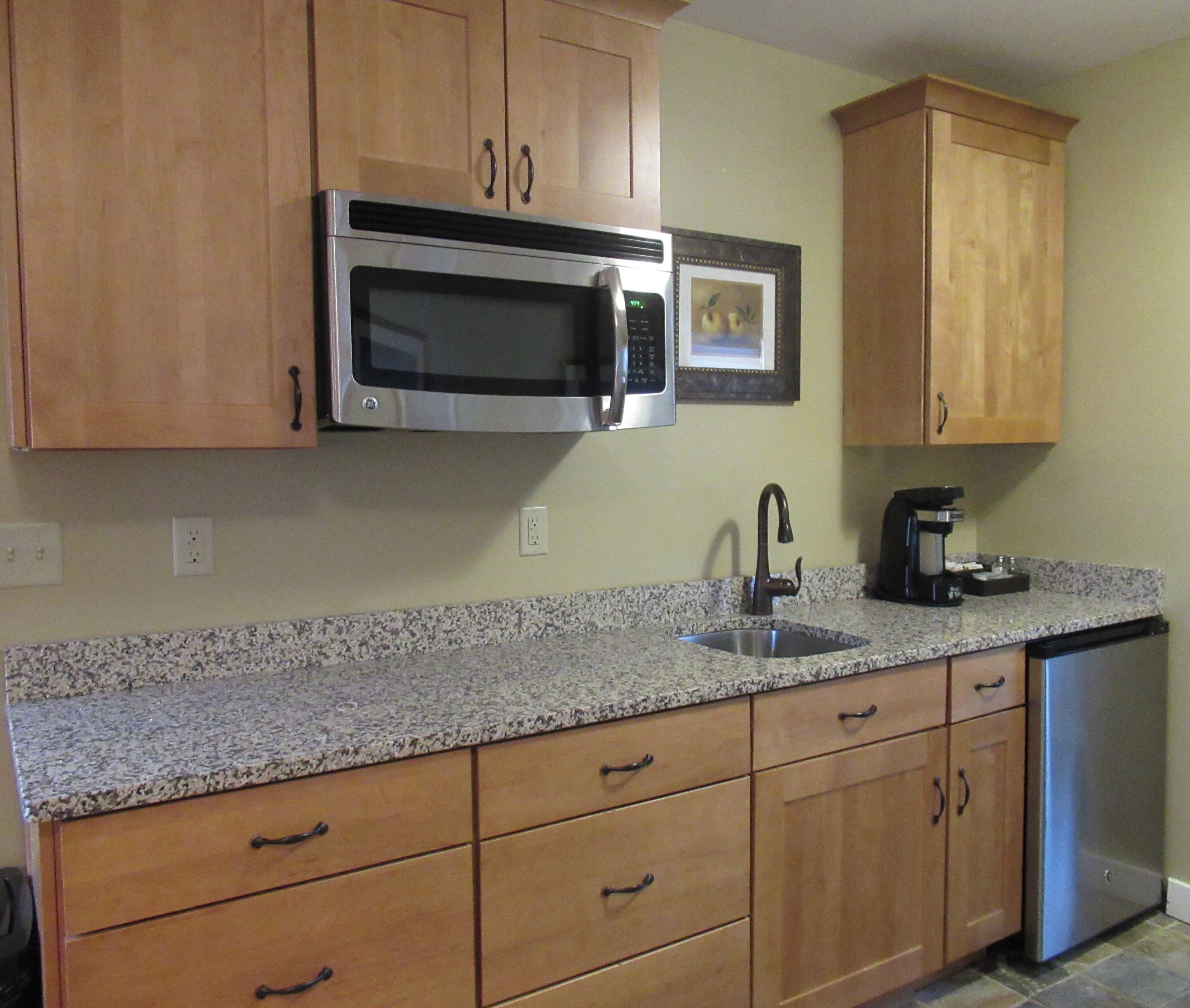 two bedroom apartment | 1 bedroom, premium bedding, iron/ironing board, free wifi