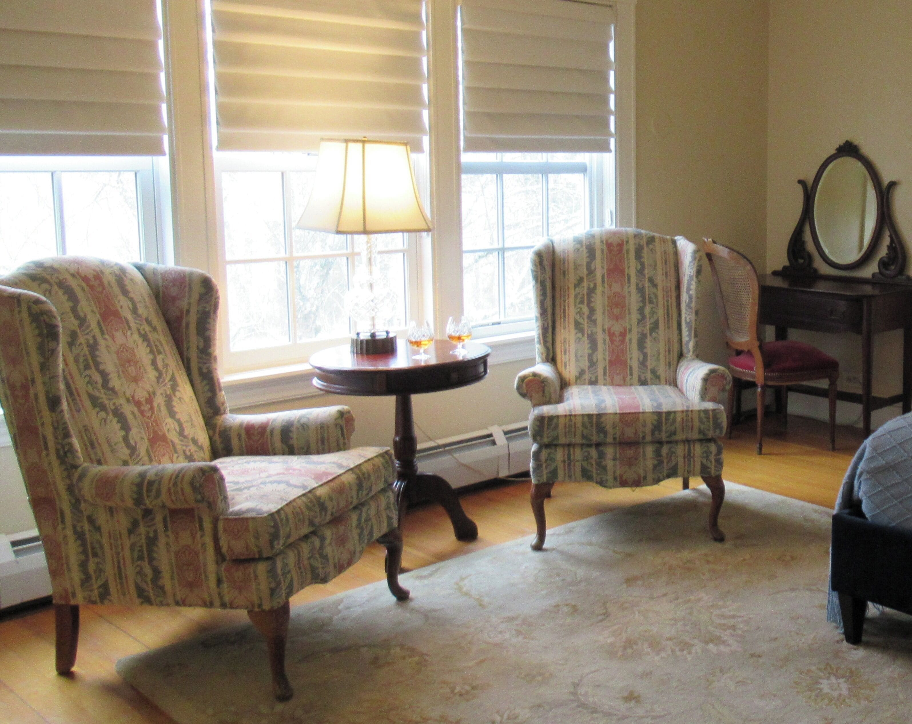 deluxe queen | 1 bedroom, premium bedding, iron/ironing board, free wifi