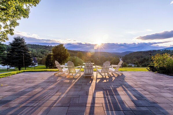 Exterior - The White House Inn (Wilmington)