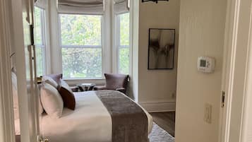 Superior Plaza King | Egyptian cotton sheets, premium bedding, pillow-top beds