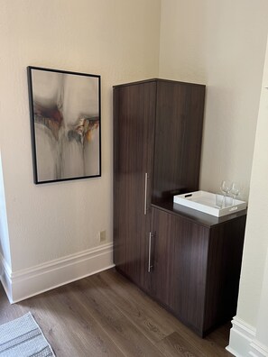 Superior Plaza King | Egyptian cotton sheets, premium bedding, pillow-top beds