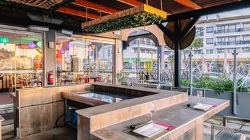 3 restoran dengan sajian sushi