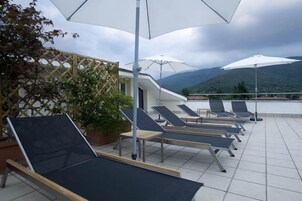 Sundeck