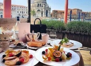 Servei de restauració a l'aire lliure