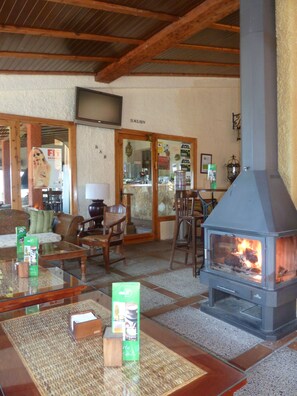 Bar junto a la piscina