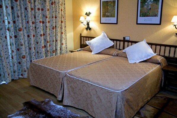In-room safe, desk, cots/infant beds, free WiFi