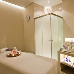 Couples treatment rooms, sauna, body treatments, aromatherapy