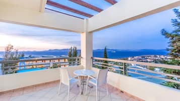Family Room, Sea View