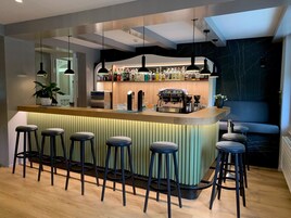 Bar (en el alojamiento)