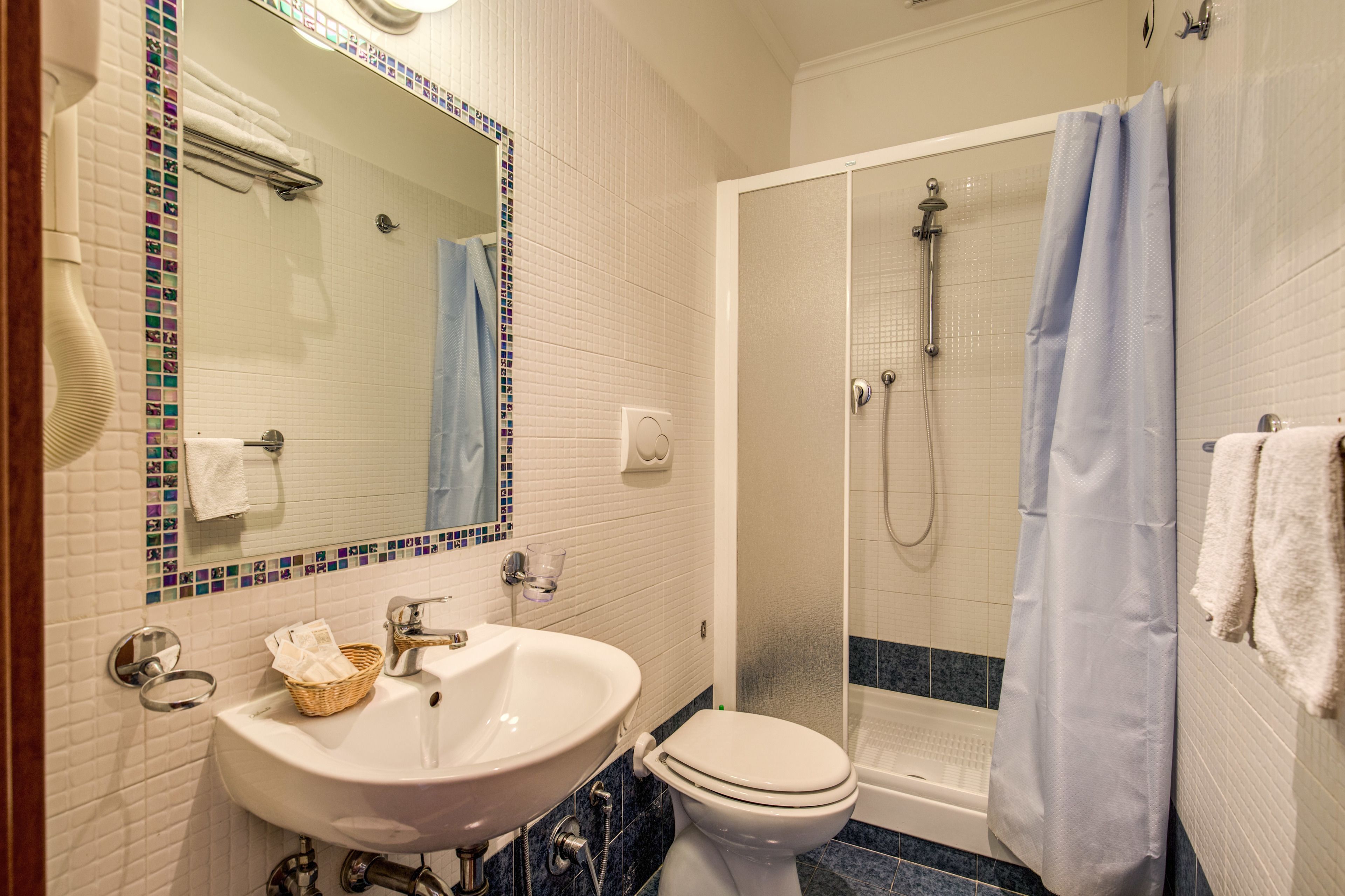 Photo - Hotel Maryelen 2