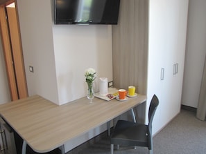 Habitación doble superior, varias camas | Wifi gratis