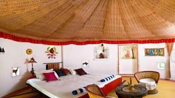 Traditional Room | Iron/ironing board (on request), Internet