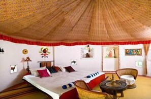 ห้องทราดิชันนัล | เตารีด/โต๊ะรีดผ้า, อินเทอร์เน็ตความเร็วสูง