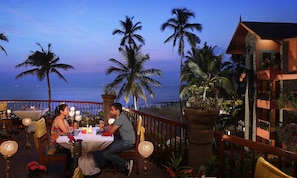 4 restaurants, breakfast, lunch, dinner served; seafood - Uday Samudra Leisure Beach Hotel (Neyyattinkara)
