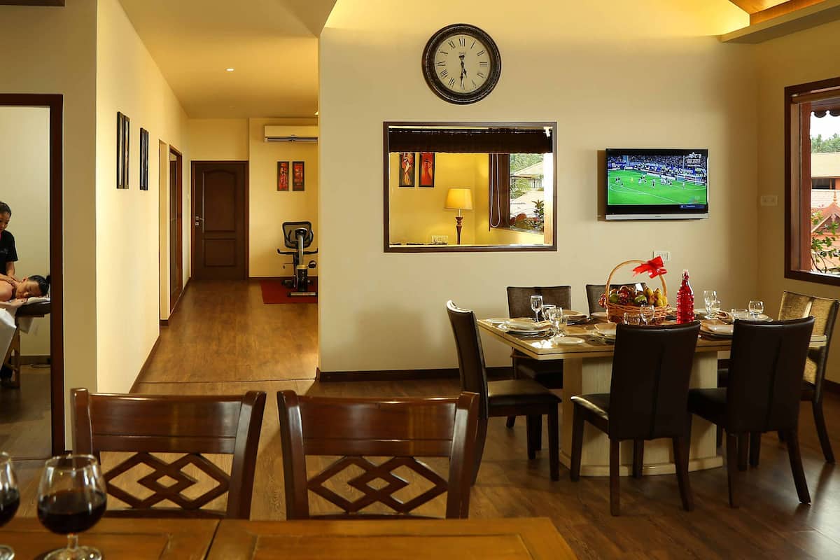 Family Room with Sea View | บริการอาหารในห้องพัก