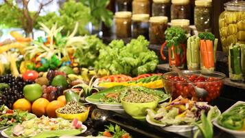 4 restaurants, spécialités Cuisine à base de fruits de mer