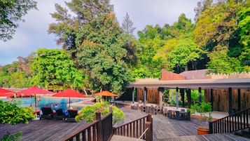 Sun deck