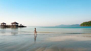 Private beach, free beach cabanas, sun-loungers, beach umbrellas