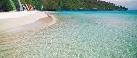 Private beach, free beach cabanas, sun loungers, beach umbrellas