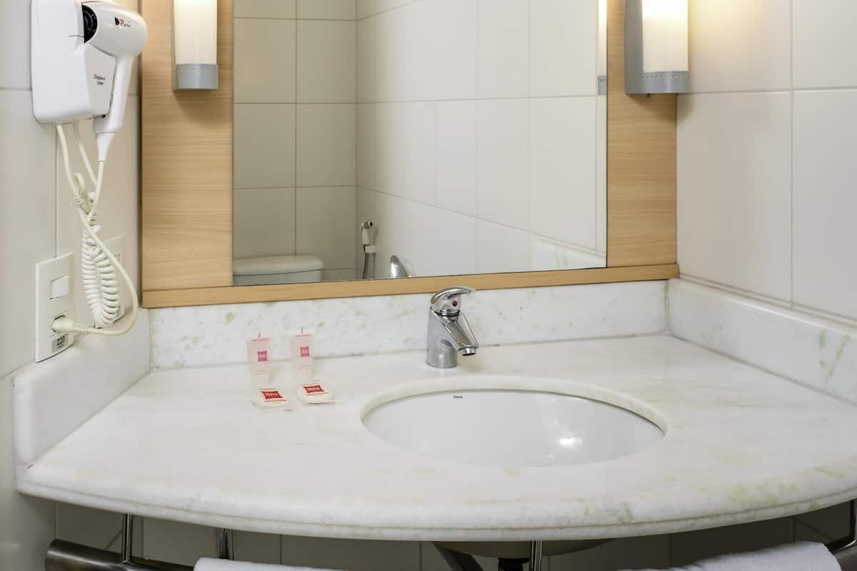 minibar, in-room safe, desk, soundproofing