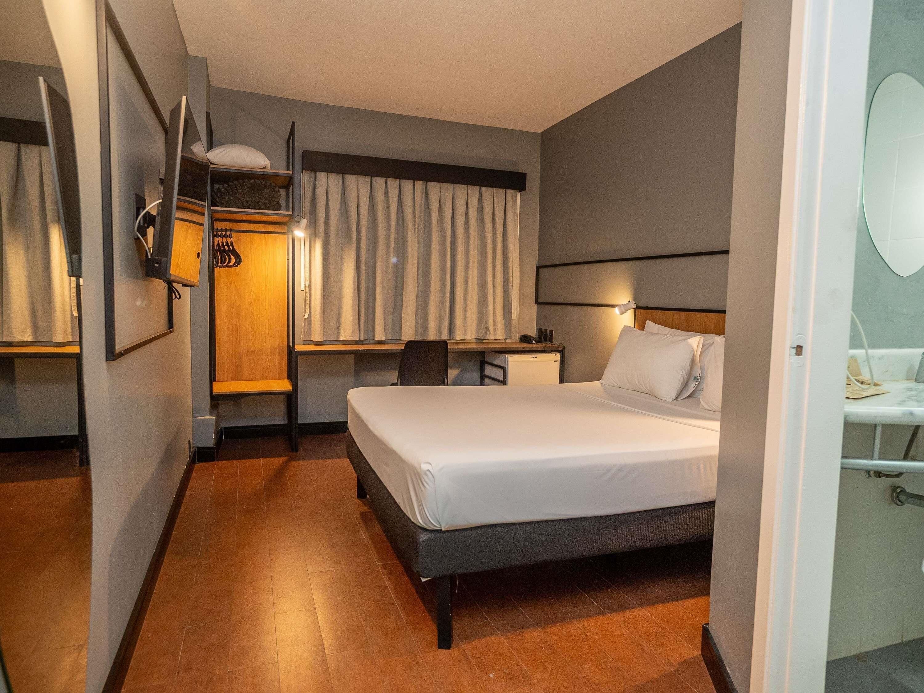 Superior Room, 1 Double Bed | Minibar, in-room safe, desk, soundproofing