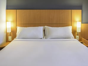 Minibar, coffres-forts dans les chambres, bureau, chambres insonorisées