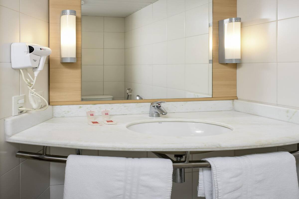 minibar, in-room safe, desk, soundproofing