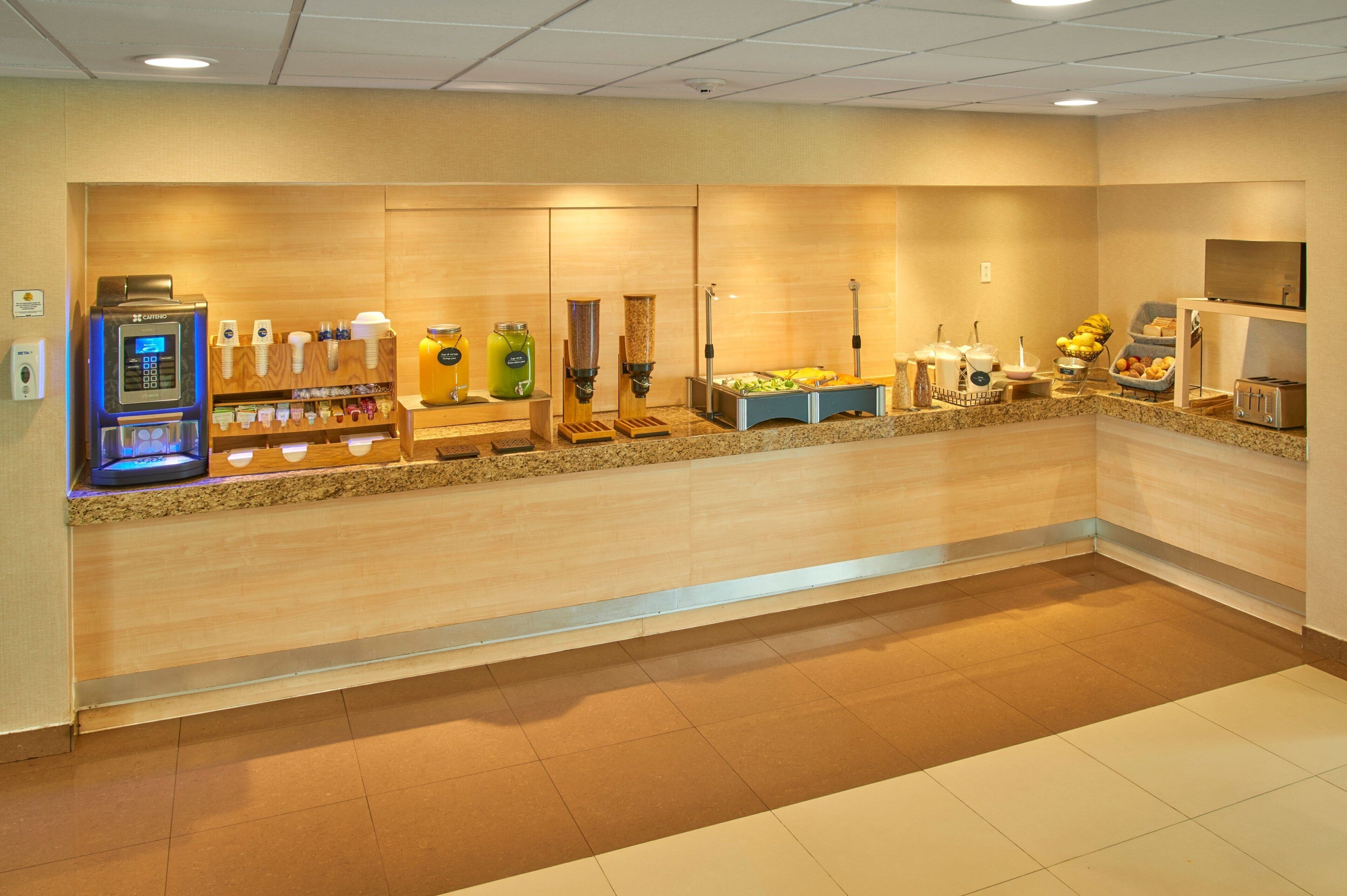 free daily continental breakfast