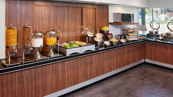 Colazione continentale inclusa, servita tutte le mattine