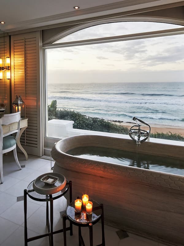 Presidential Suite | Bathroom | Free toiletries, hair dryer, bathrobes, slippers